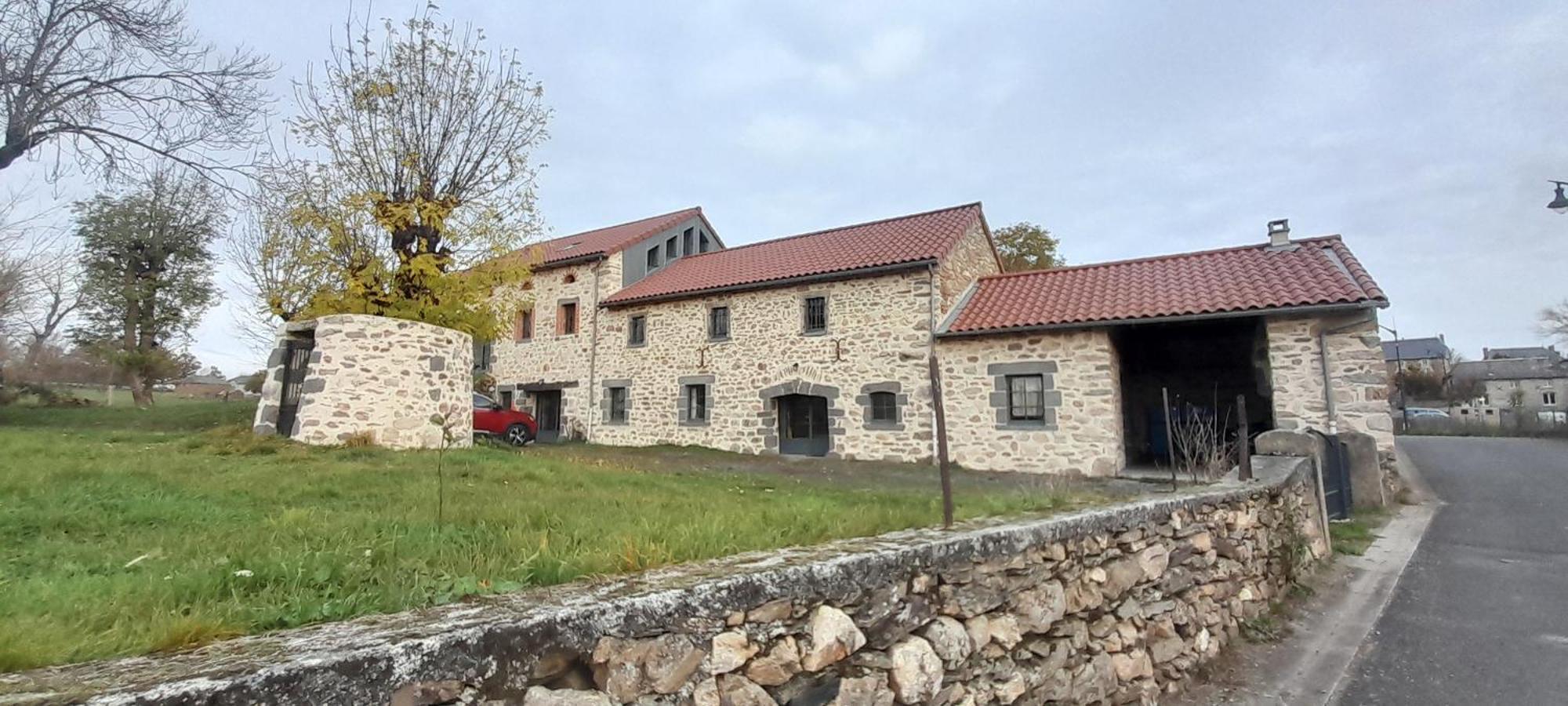 Relais Du Lac De La Truyere Anglards de Saint Flour Екстер'єр фото